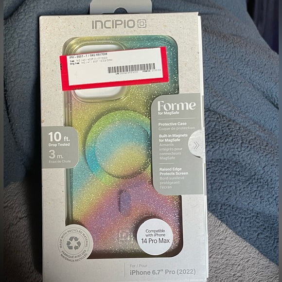 Brand new iPhone, 14, 14 pro & 14 promax with MagSafe charger - Picture 2 of 5